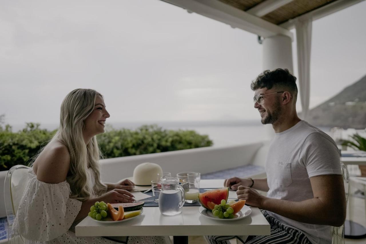 'A Alera Room & Breakfast Малфа Екстериор снимка
