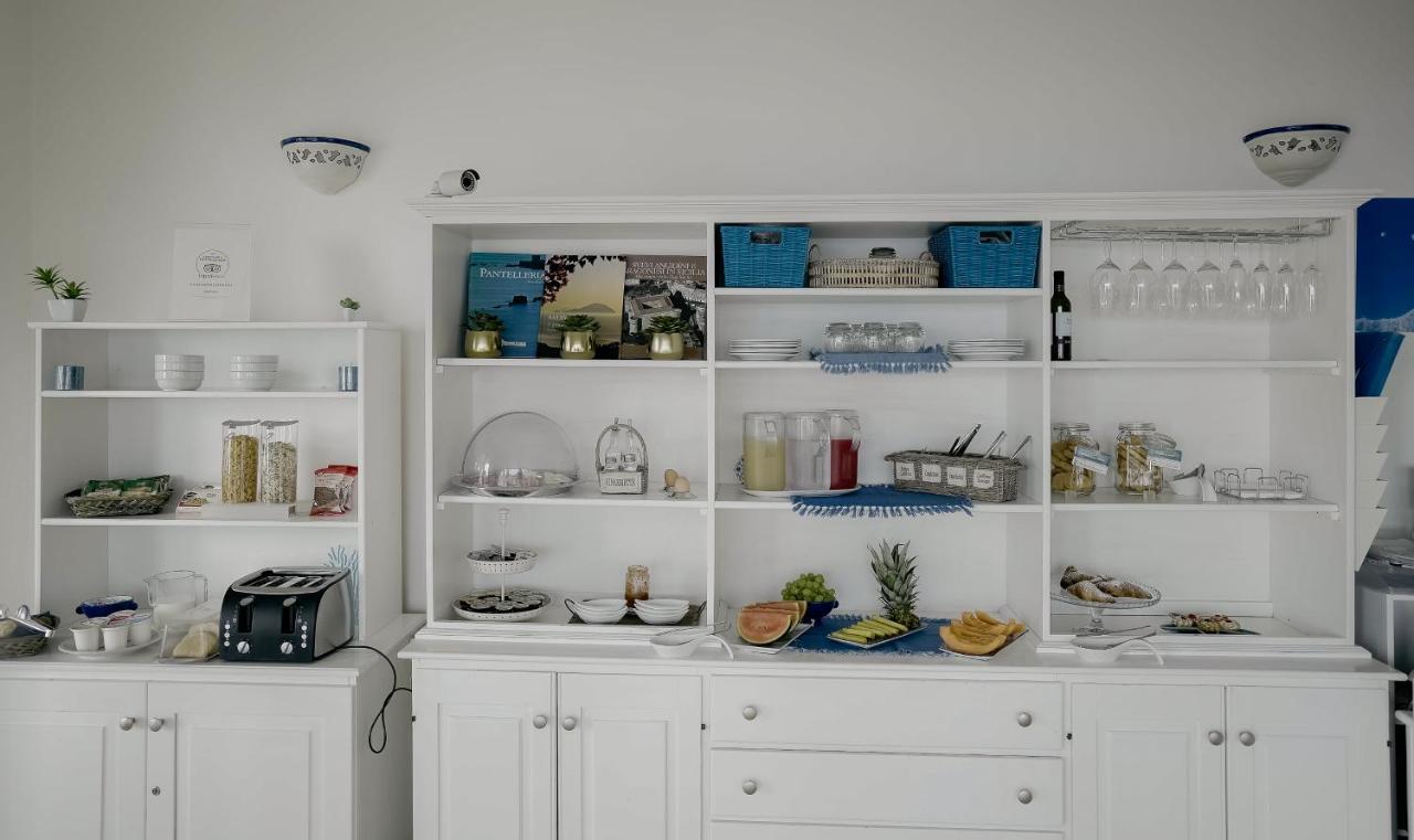 'A Alera Room & Breakfast Малфа Екстериор снимка