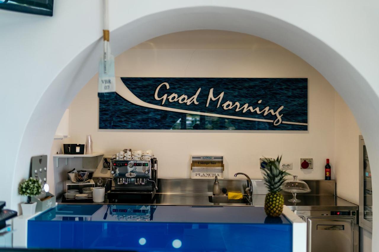 'A Alera Room & Breakfast Малфа Екстериор снимка