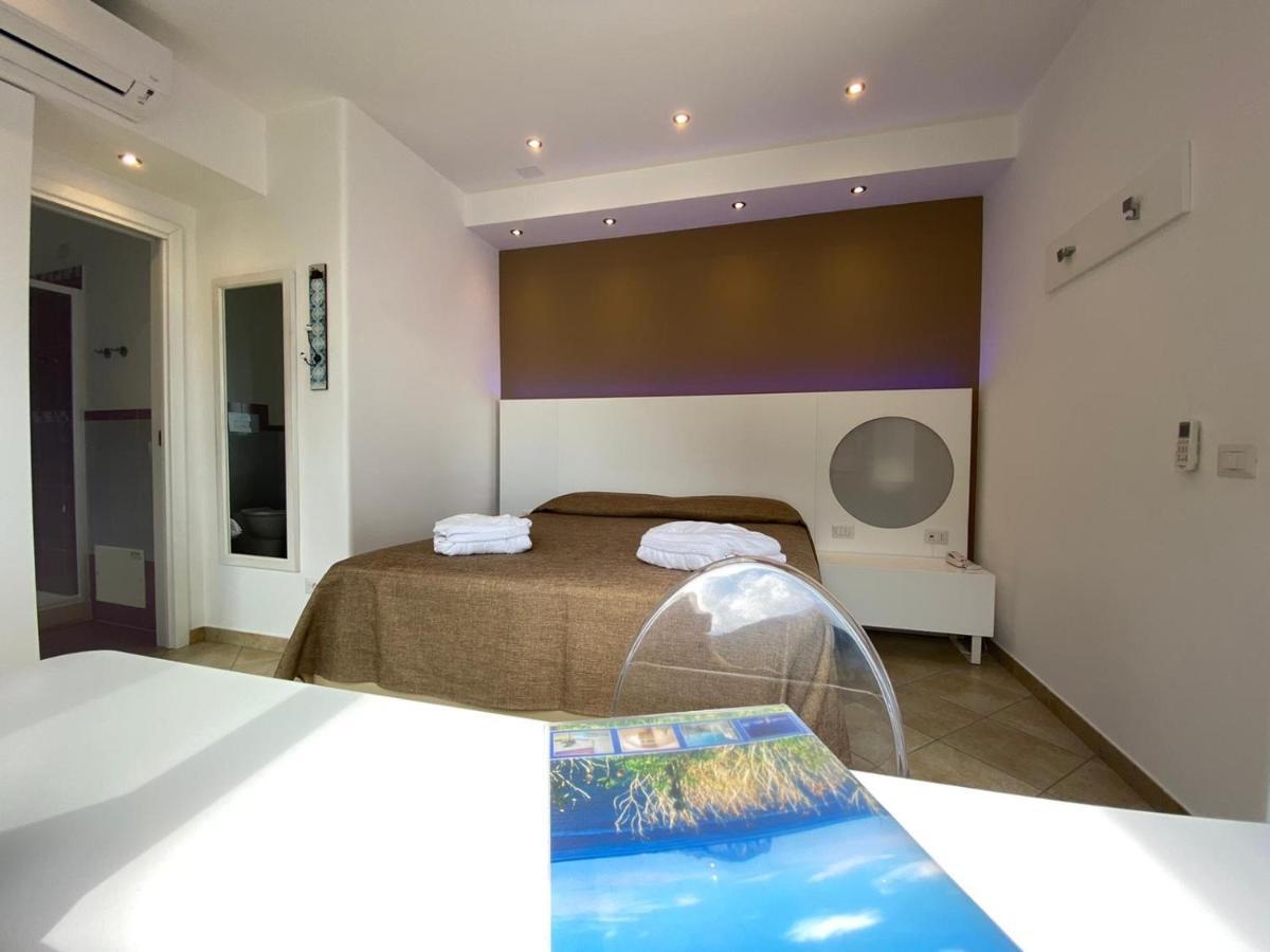 'A Alera Room & Breakfast Малфа Екстериор снимка
